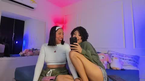 Ariana and Kelsieh online show from 08.07.26