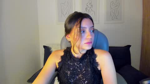 Snapshot of ary_cam230 chatting on 12.16.24 Zahaara online show from 12.16.24