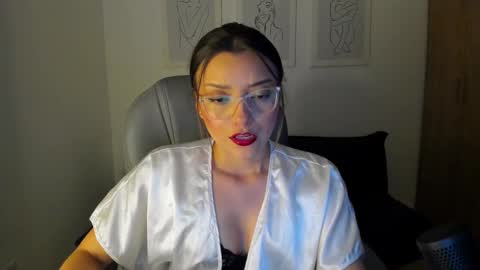 Snapshot of ary_cam230 chatting on 12.21.24 Zahaara online show from 12.21.24