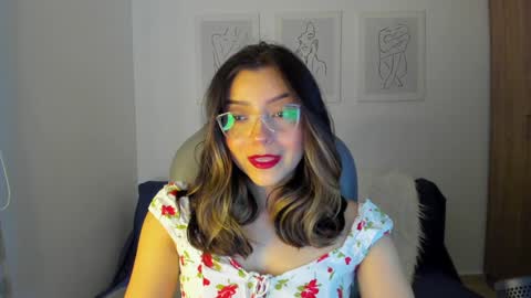 Snapshot of ary_cam230 chatting on 12.22.24 Zahaara online show from 12.22.24