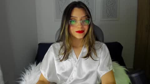 Snapshot of ary_cam230 chatting on 12.26.24 Zahaara online show from 12.26.24