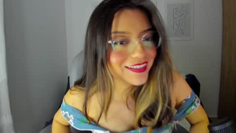 Snapshot of ary_cam230 chatting on 12.28.24 Zahaara online show from 12.28.24