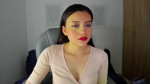 Snapshot of ary_cam230 chatting on 01.04.25 Zahaara online show from 01.04.25