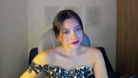 Snapshot of ary_cam230 chatting on 01.11.25 Zahaara online show from 01.11.25