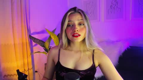 Snapshot of ary_cam230 chatting on 02.23.25 Zahaara online show from 02.23.25