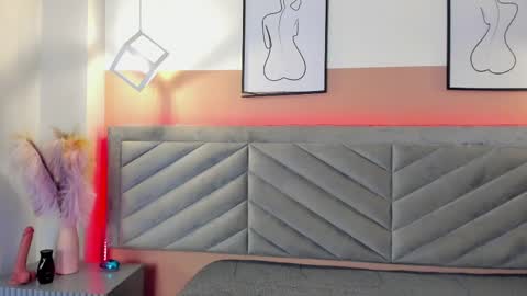 Snapshot of ary_thompson_ chatting on 04.04.26 ARY THOMPSON online show from 04.04.26