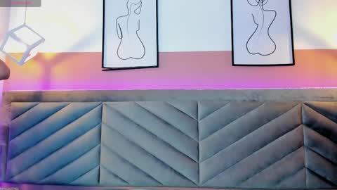 Snapshot of ary_thompson_ chatting on 04.15.26 ARY THOMPSON online show from 04.15.26