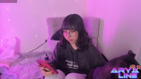 Snapshot of arya_line chatting on 05.06.26 Arys online show from 05.06.26