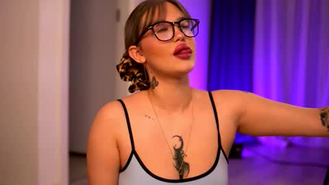 Snapshot of aryadeluna chatting on 11.03.25 Lunaa online show from 11.03.25