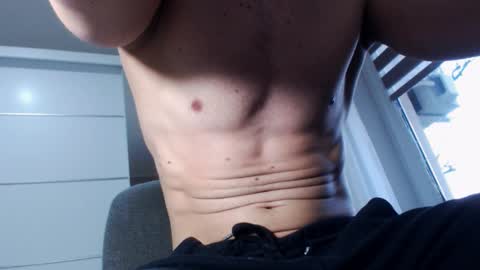 Snapshot of aryanaian1 chatting on 03.04.25 AryanAian1 online show from 03.04.25