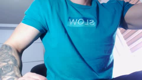 Snapshot of aryanaian1 chatting on 03.12.25 AryanAian1 online show from 03.12.25