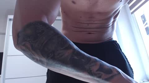 AryanAian1 online show from 11.26.25