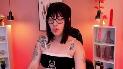Snapshot of asami_chieko_ chatting on 01.27.25 Asami online show from 01.27.25