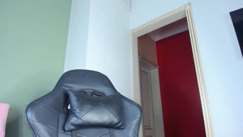 Asami online show from 12.21.25