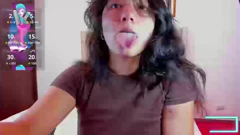 Snapshot of asaray_t chatting on 09.16.25 Saray online show from 09.16.25