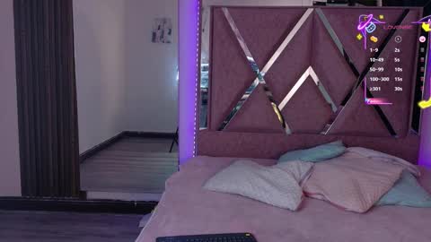 Ash Femboy online show from 11.27.25
