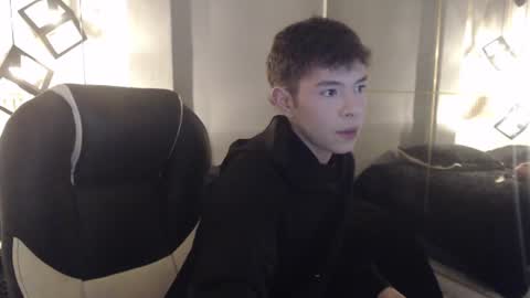 Snapshot of ash_kai chatting on 06.25.26 ash_kai online show from 06.25.26