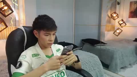Snapshot of ash_kai chatting on 07.23.26 ash_kai online show from 07.23.26