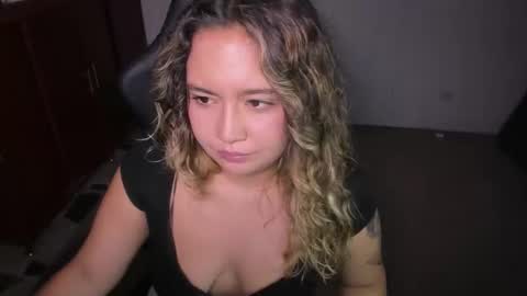 Snapshot of ash_smith1 chatting on 11.26.25 ash_smith1 online show from 11.26.25