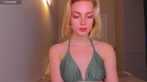 your pretty Ashley online show from 12.03.24