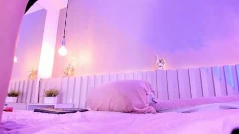 I am Ashley online show from 12.19.25