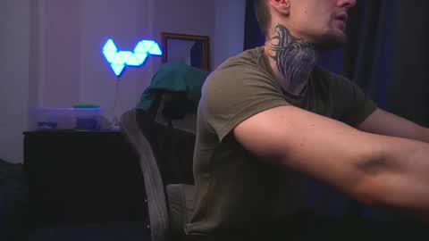 Snapshot of asher_88 chatting on 03.05.25 Jerk Machine online show from 03.05.25