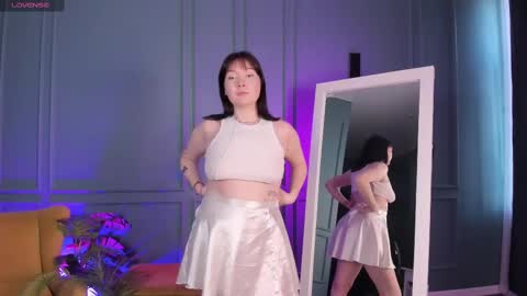 Snapshot of ashhasmy chatting on 03.07.25 Ash online show from 03.07.25