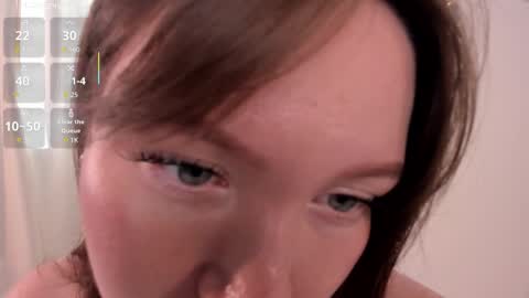 Snapshot of ashhasmy chatting on 09.27.25 Ash online show from 09.27.25