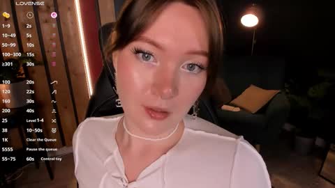 Snapshot of ashhasmy chatting on 10.01.25 Ash online show from 10.01.25