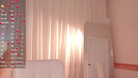 Snapshot of ashhasmy chatting on 11.08.25 Ash online show from 11.08.25