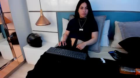 Ashkoreh online show from 05.20.26