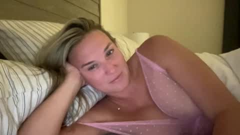 Snapshot of ashlarising chatting on 11.02.25 ashlarising online show from 11.02.25