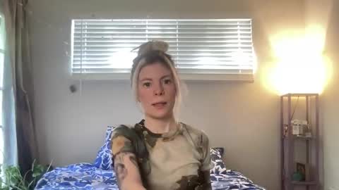 Ashlee online show from 02.21.26