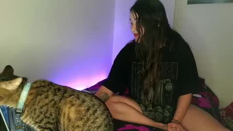 Ashley online show from 09.29.25