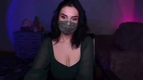   Yasmina   online show from 12.20.24