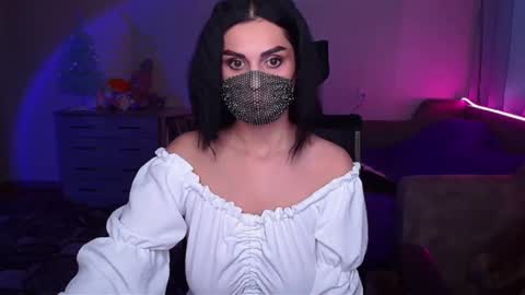   Yasmina   online show from 01.15.25