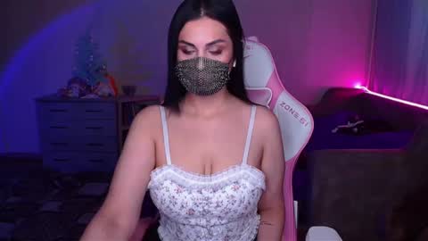   Yasmina   online show from 02.02.25