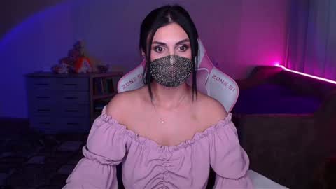   Yasmina   online show from 02.12.25