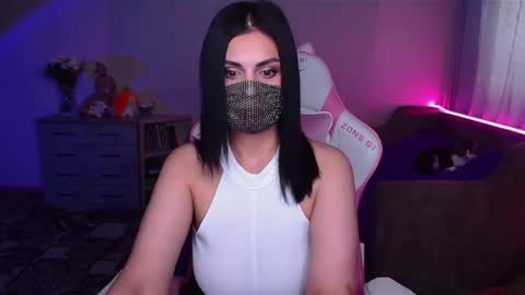   Yasmina   online show from 02.17.25