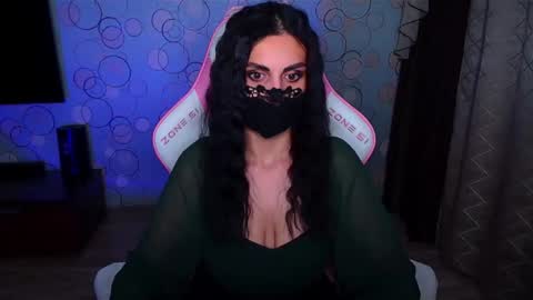   Yasmina   online show from 12.05.25