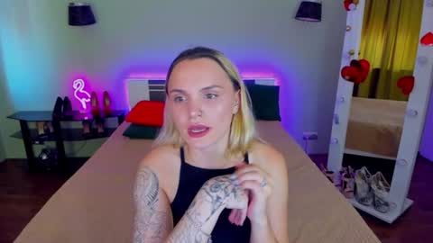 Snapshot of ashley_crashly chatting on 06.21.26 Alina online show from 06.21.26