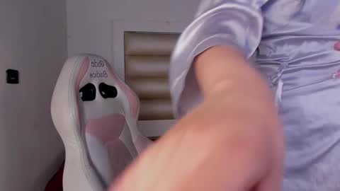 ashley_js online show from 09.16.25