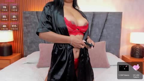 Snapshot of ashley_smith_x chatting on 12.21.24 Sara Smith online show from 12.21.24