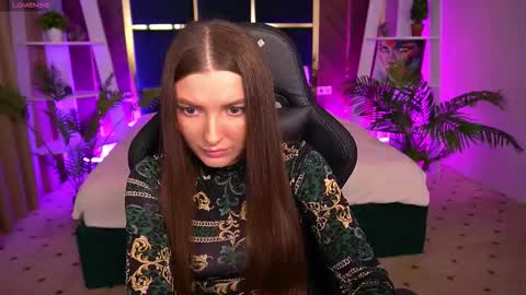 Snapshot of ashleybaee chatting on 10.25.25 ashleybaee online show from 10.25.25