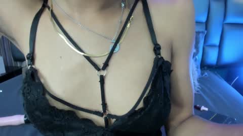 AshleyHill online show from 02.05.25