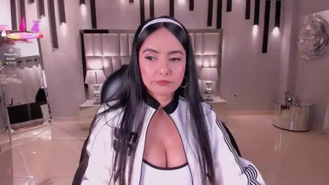 Ashley Jhonson  online show from 10.26.25