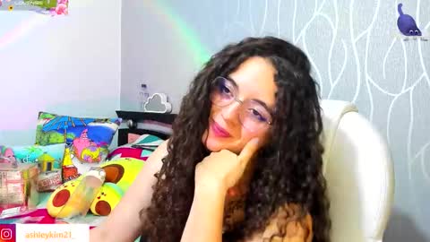 .. Ashley .. online show from 09.18.25