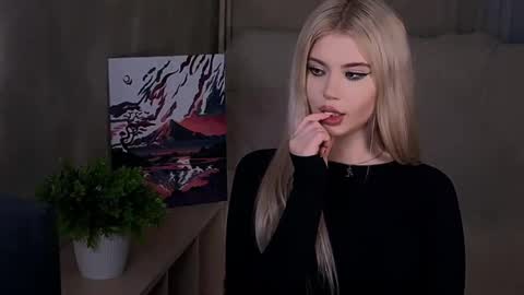 Ashley online show from 09.24.25