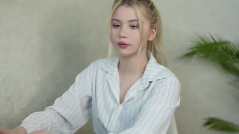 AshleyNiko online show from 10.24.25