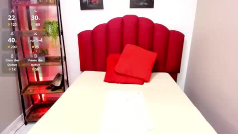 ashleyrobert_ online show from 02.20.25